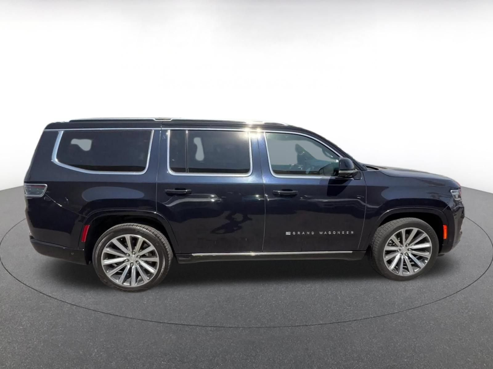 Used 2023 Jeep Grand Wagoneer Series II w/ Flexible Seating Group AWD/4WD image 15
