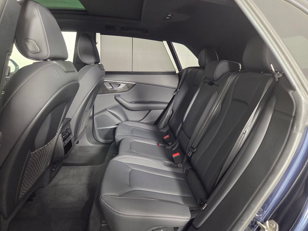 Used 2024 Audi Q8 Premium Plus AWD/4WD image 23