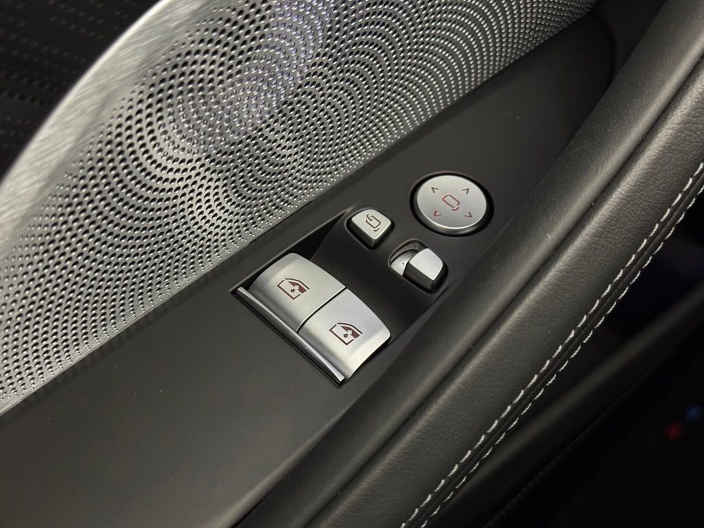 Used 2025 BMW M8 Competition w/ M Carbon Exterior Package image 35