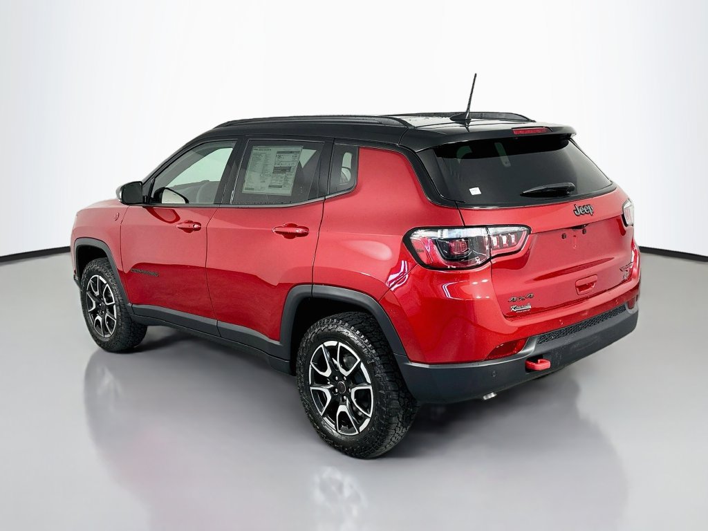 New 2026 Jeep Compass Trailhawk w/ Sun, Sound & Navigation Group AWD/4WD image 5