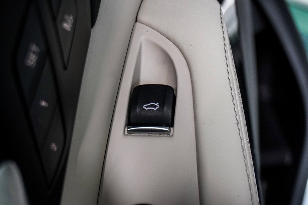 Used 2020 BMW X5 M50i w/ Premium Package image 39