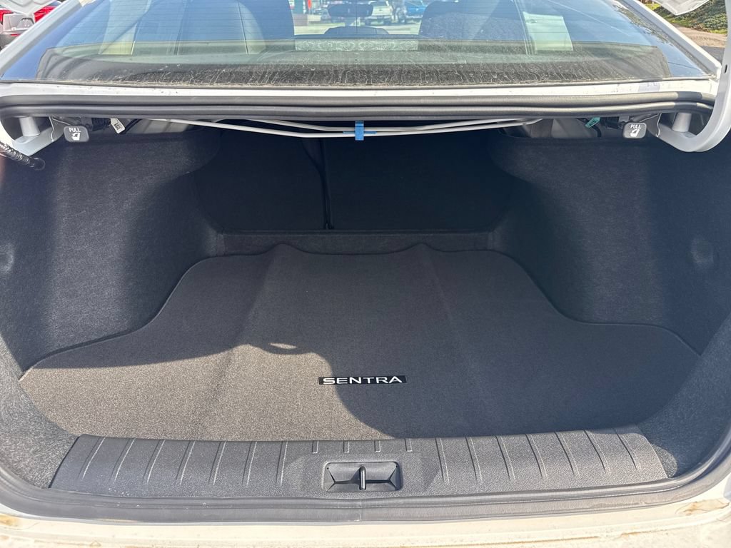 New 2026 Nissan Sentra SR w/ SR Premium Package FWD image 24