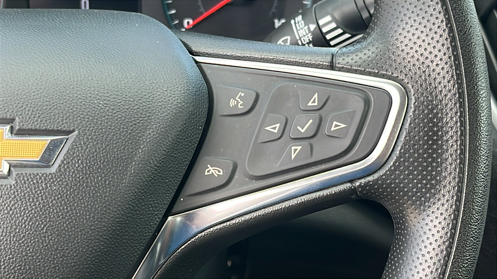 Used 2025 Chevrolet Malibu LT FWD image 18