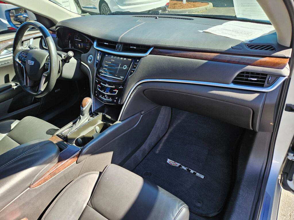 Used 2017 Cadillac XTS Luxury image 12