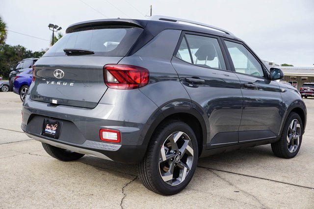 New 2026 Hyundai Venue SEL image 4