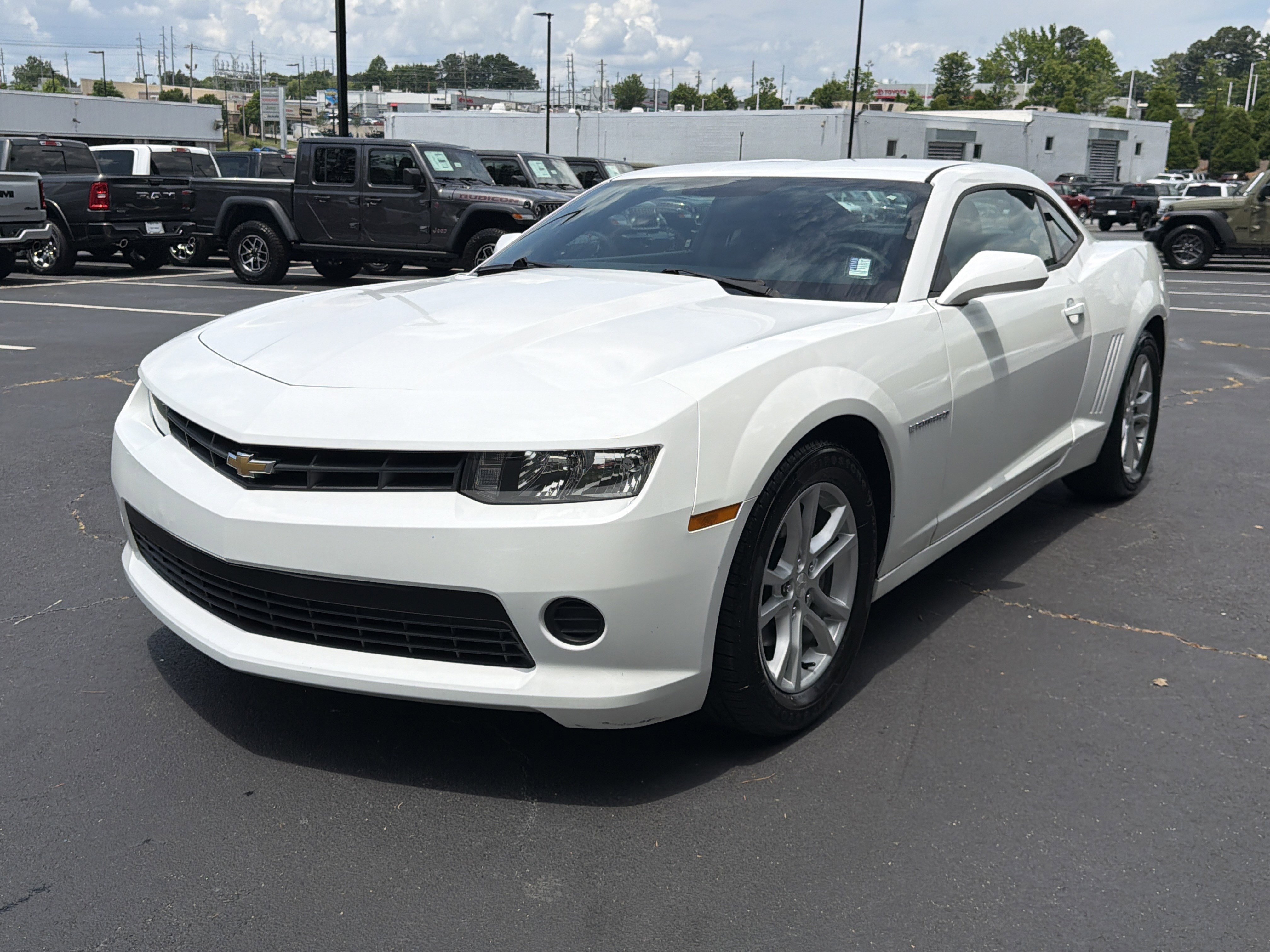 Used 2015 Chevrolet Camaro LS RWD image 3