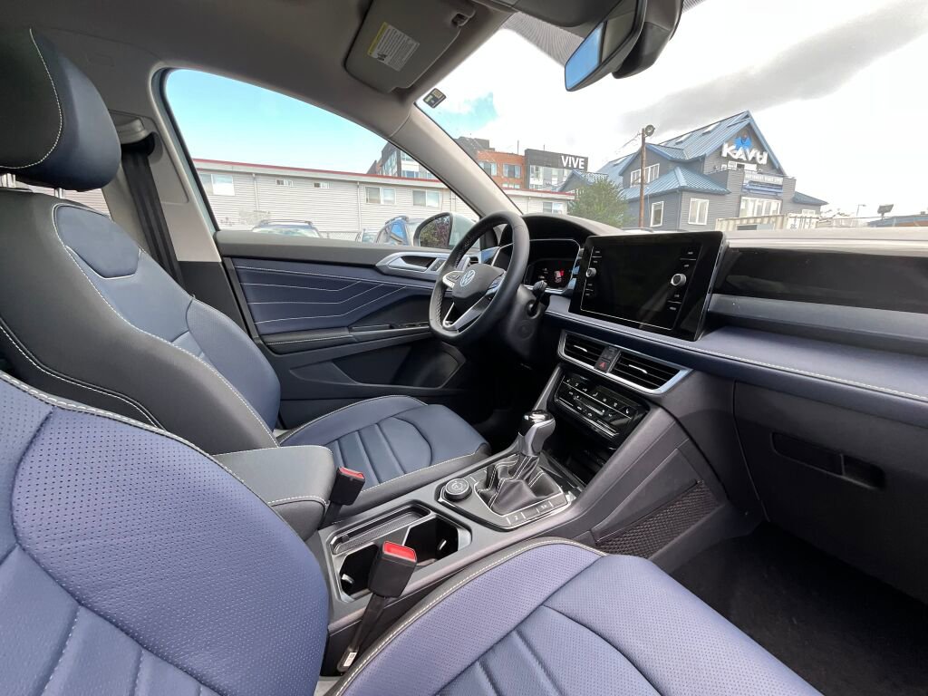 New 2025 Volkswagen Taos SEL image 17