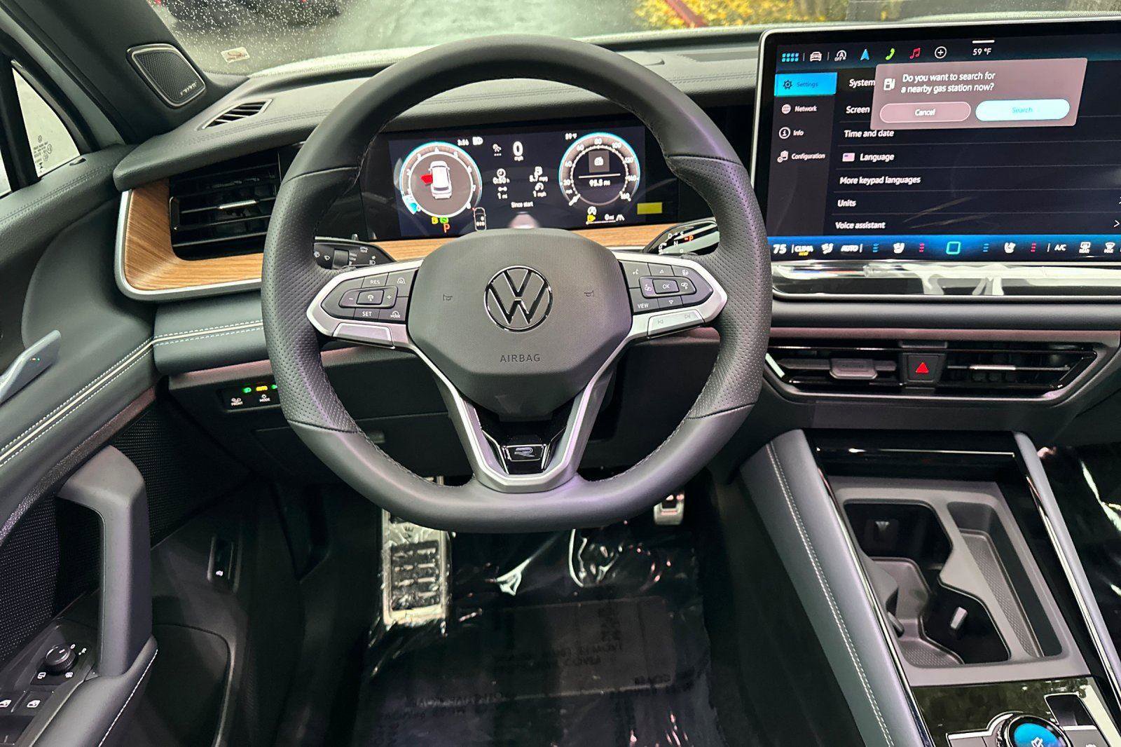 New 2026 Volkswagen Tiguan SEL R-Line image 13