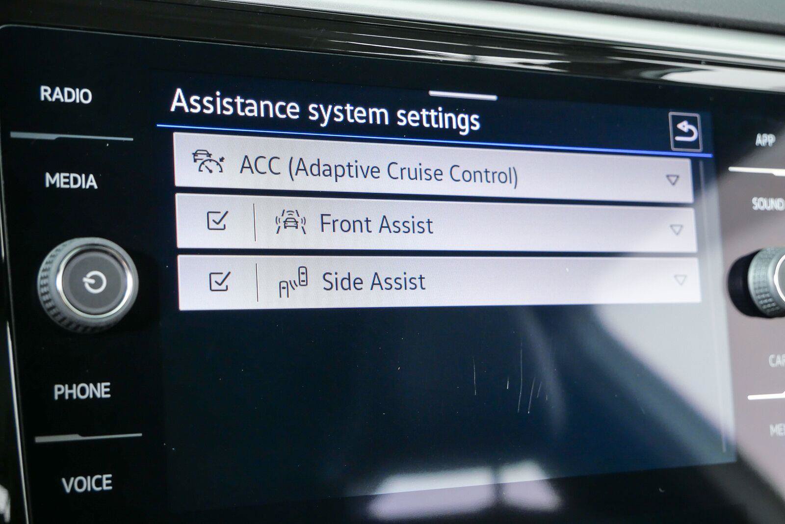 Certified 2023 Volkswagen Atlas Cross Sport SE AWD/4WD image 12
