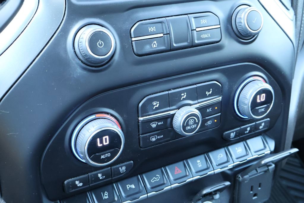 Used 2023 Chevrolet Silverado 2500 LTZ w/ LTZ Convenience Package image 15