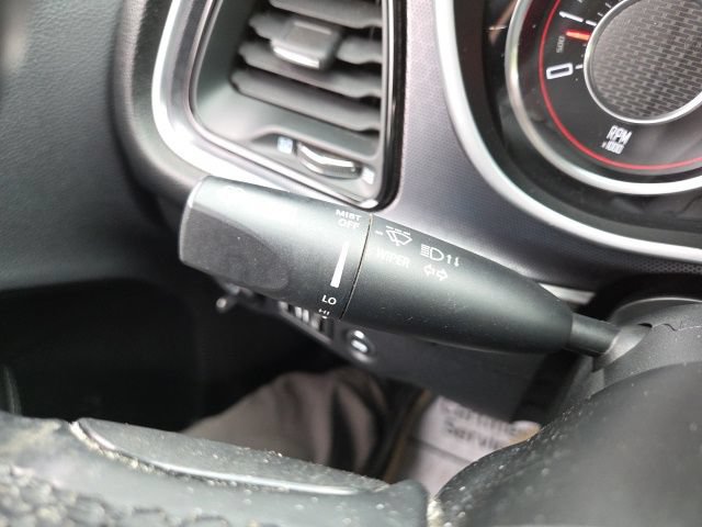Used 2015 Dodge Challenger R/T Plus RWD image 43
