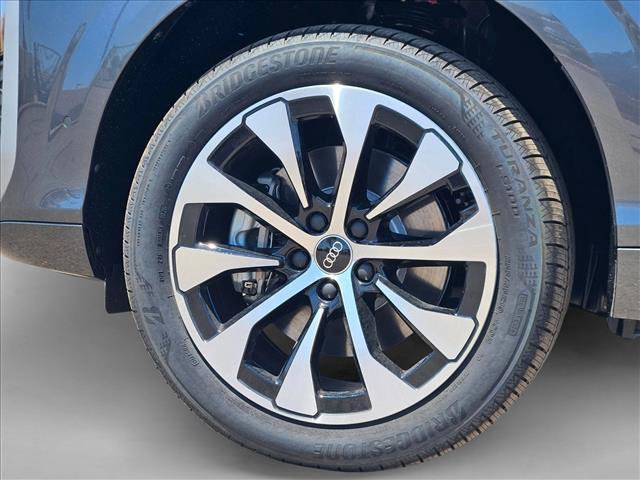 New 2026 Audi Q3 quattro 2.0T AWD/4WD image 11