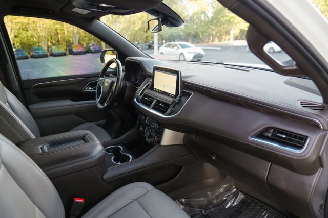Used 2021 Chevrolet Tahoe LT w/ Luxury Package RWD image 21