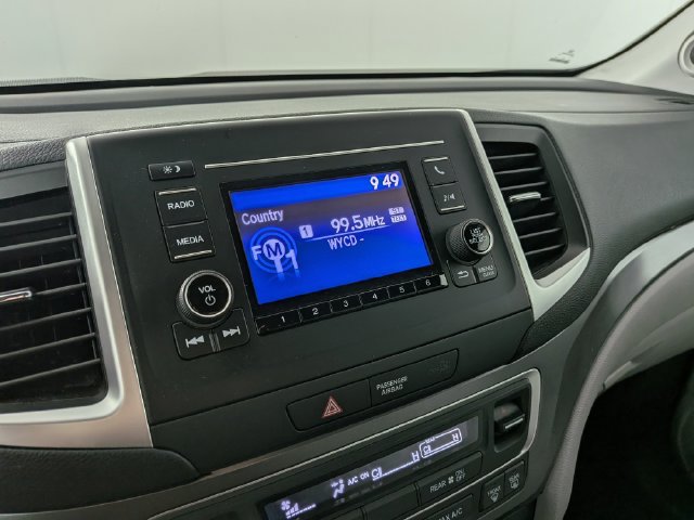 Used 2018 Honda Pilot LX image 16