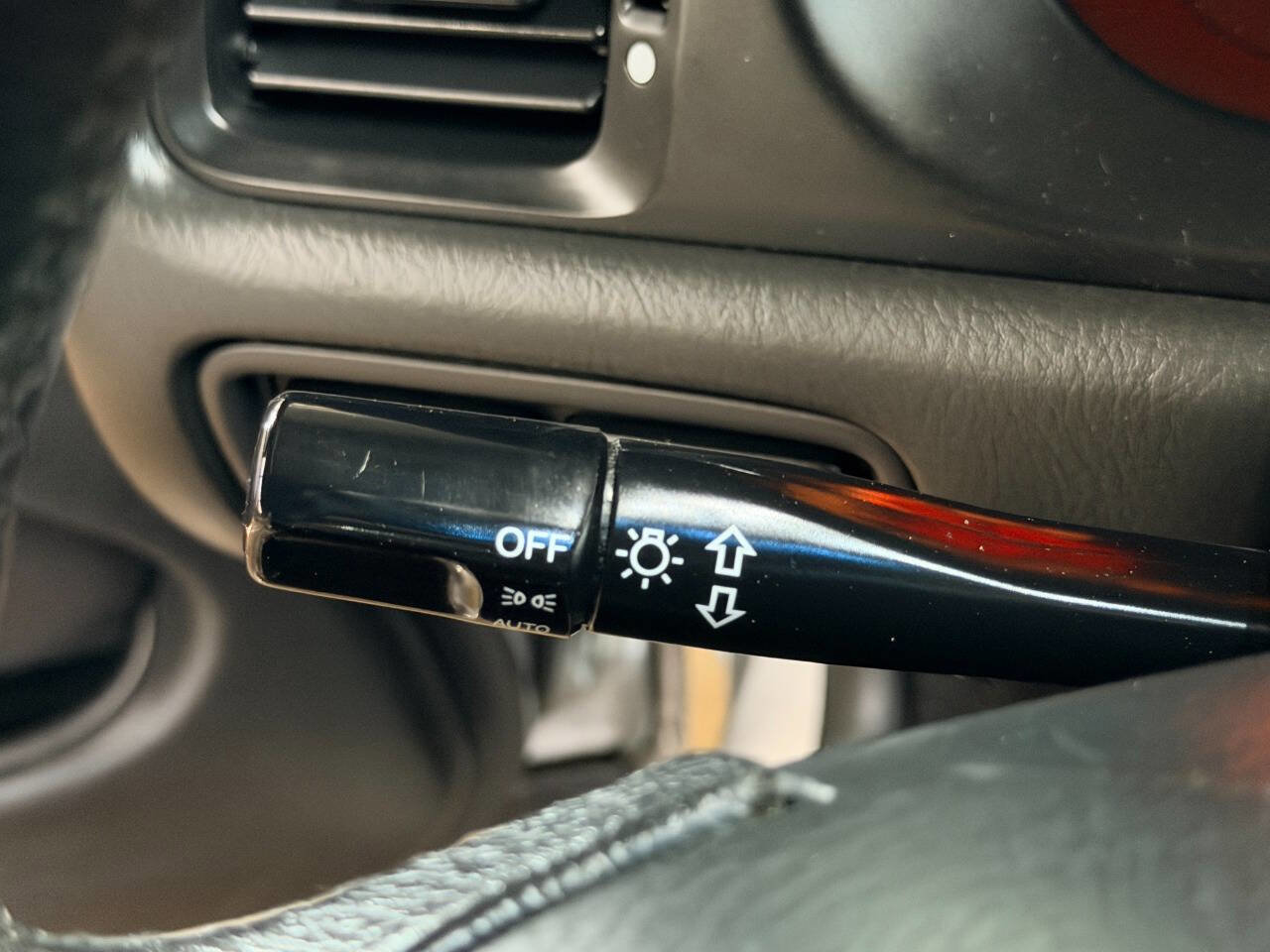 Used 2002 Acura RL image 36