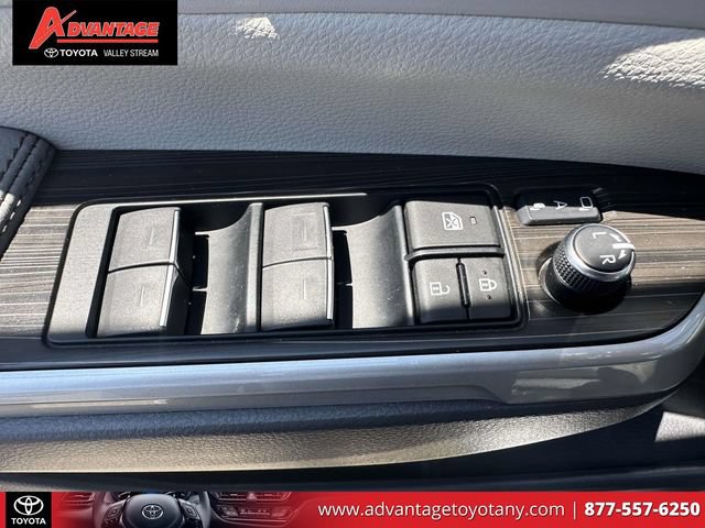 Certified 2023 Toyota Sienna Limited AWD/4WD image 23