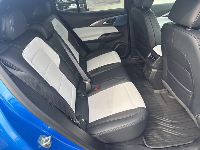 New 2025 Chevrolet Equinox EV LT w/ Convenience Package II image 26