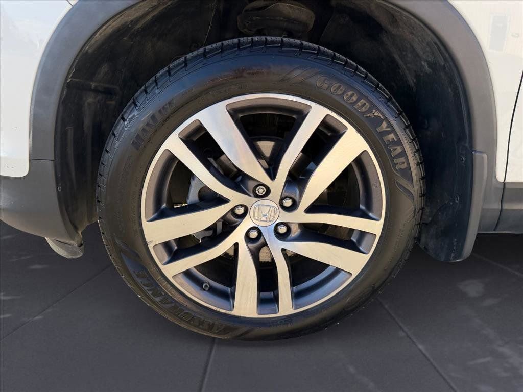 Used 2018 Honda Pilot Touring image 10