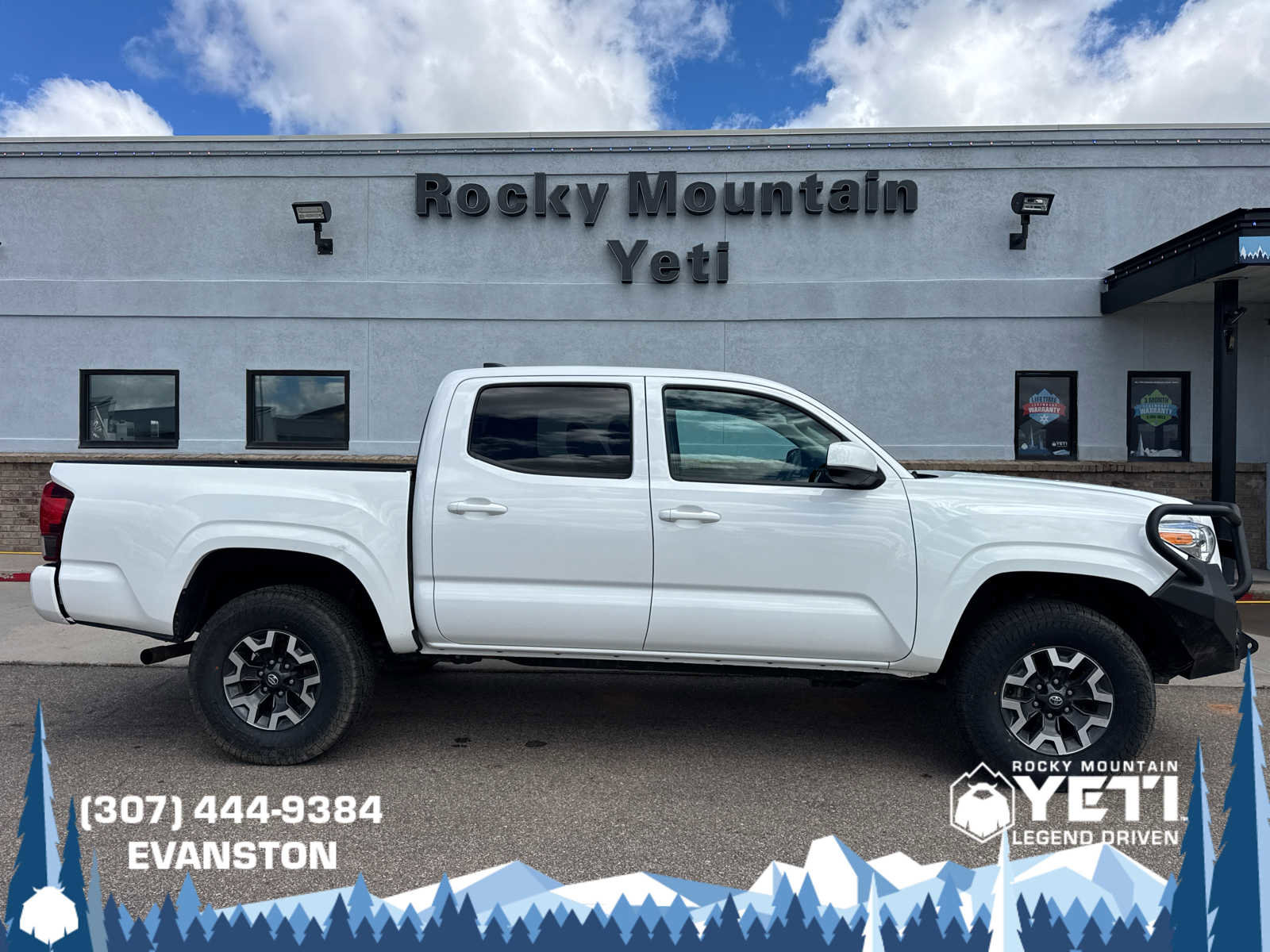 Used 2020 Toyota Tacoma SR AWD/4WD image 2