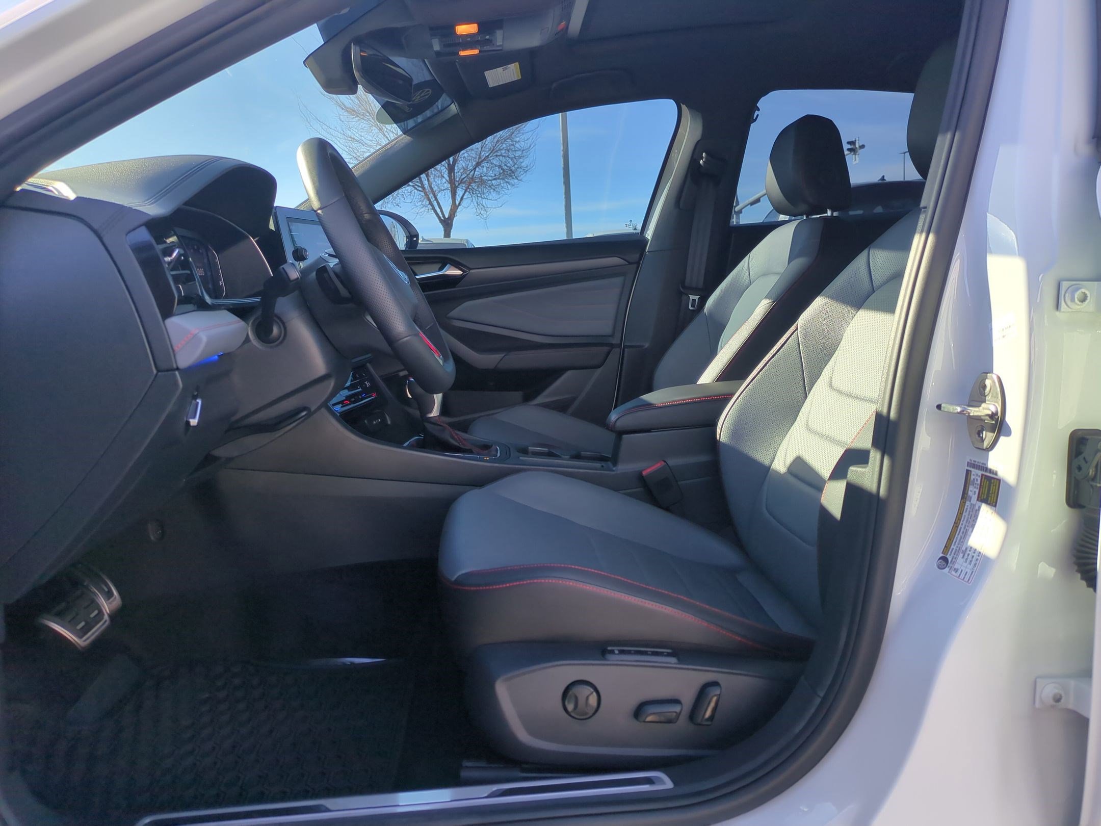 Used 2025 Volkswagen Jetta GLI Autobahn image 18