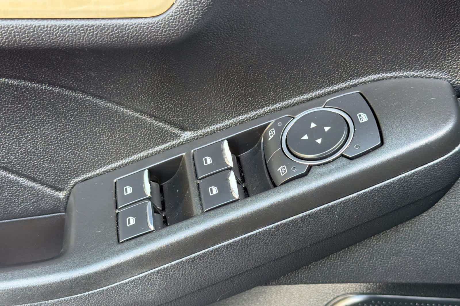 Used 2021 Ford Escape Titanium w/ Titanium Elite Package AWD/4WD image 13