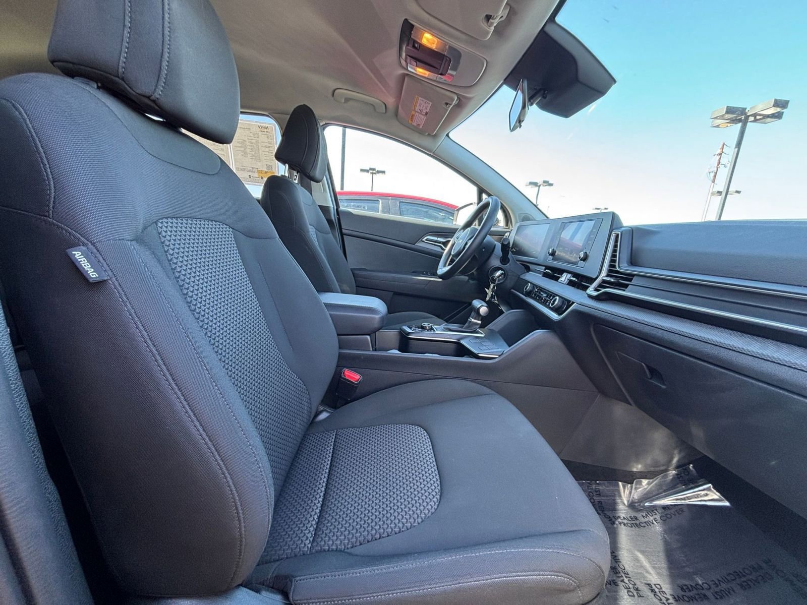 Used 2025 Kia Sportage LX FWD image 25