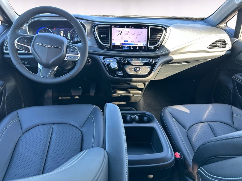 New 2026 Chrysler Pacifica Select image 10