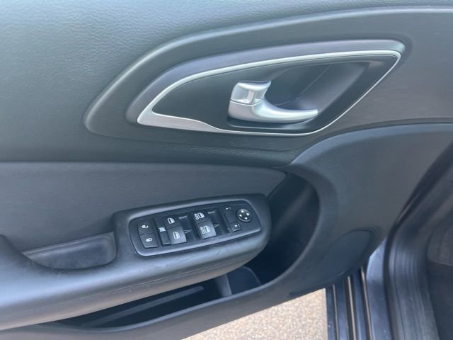 Used 2015 Chrysler 200 Limited w/ Spring Special Group image 19