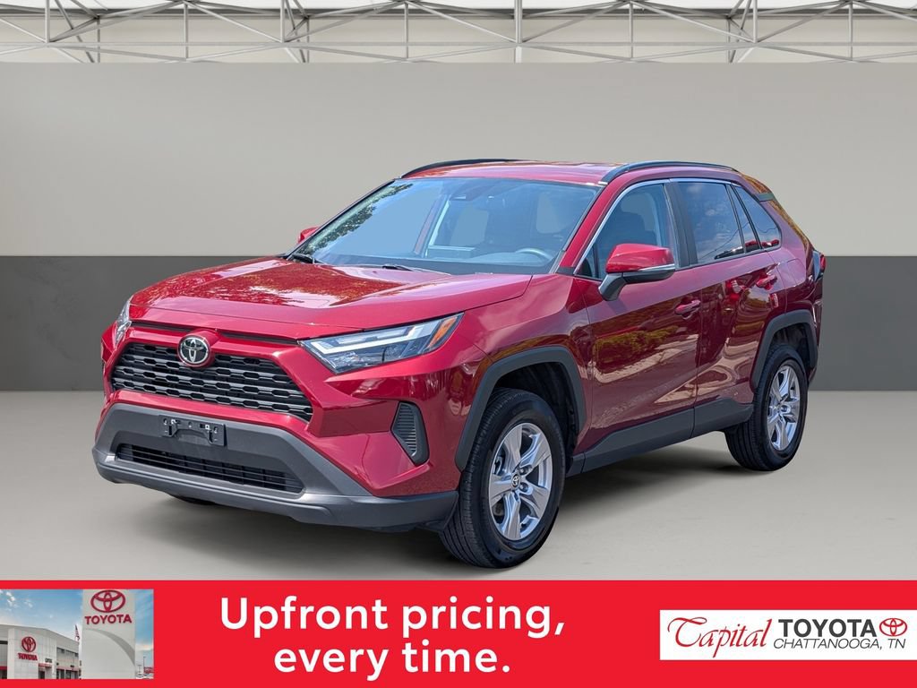Used 2025 Toyota RAV4 XLE AWD/4WD image 4