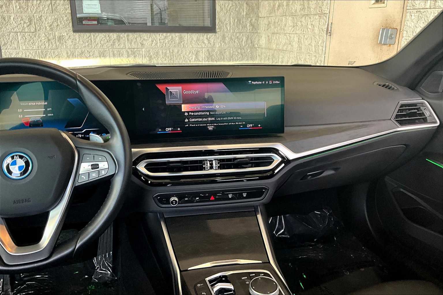 Used 2024 BMW 330e 330e w/ Convenience Package image 6