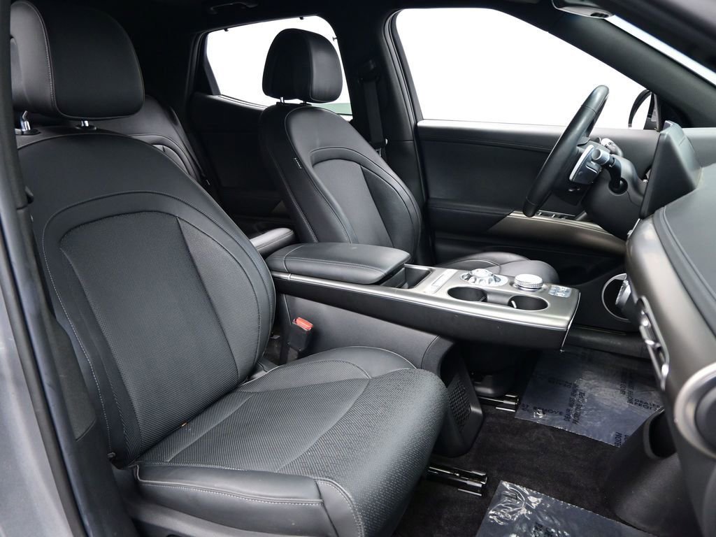 Used 2025 Genesis GV60 Advanced image 32