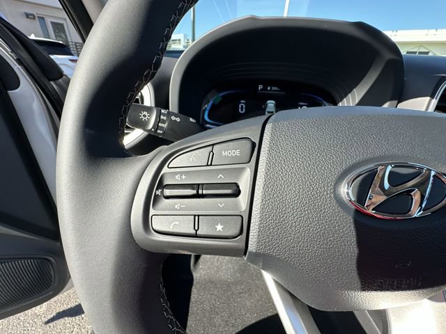 New 2026 Hyundai Venue SEL FWD image 31