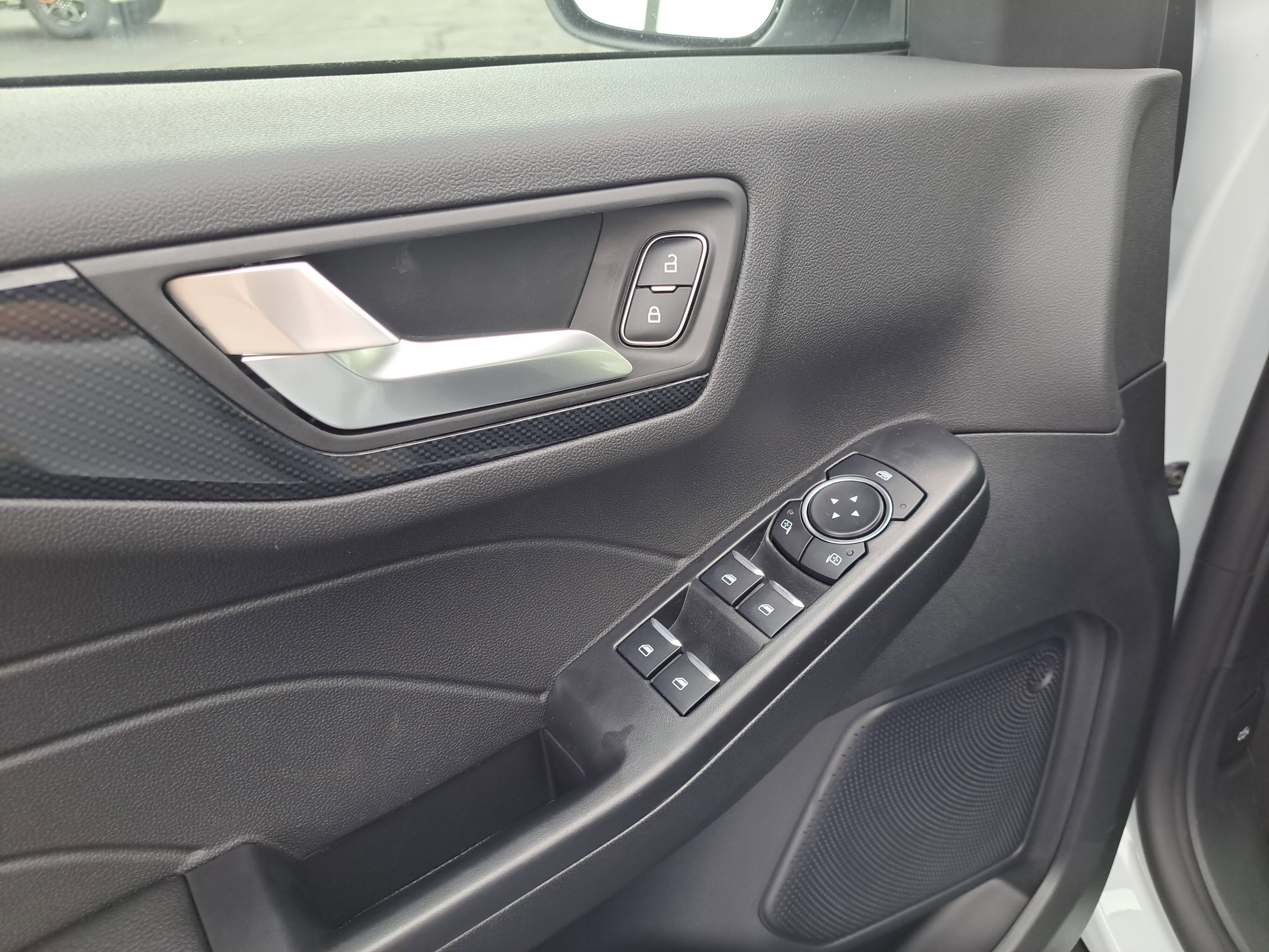 New 2025 Ford Escape ST-Line image 17