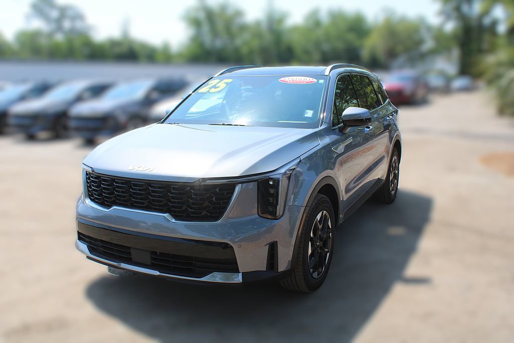 Certified 2025 Kia Sorento S w/ Panoramic Sunroof Package FWD image 16
