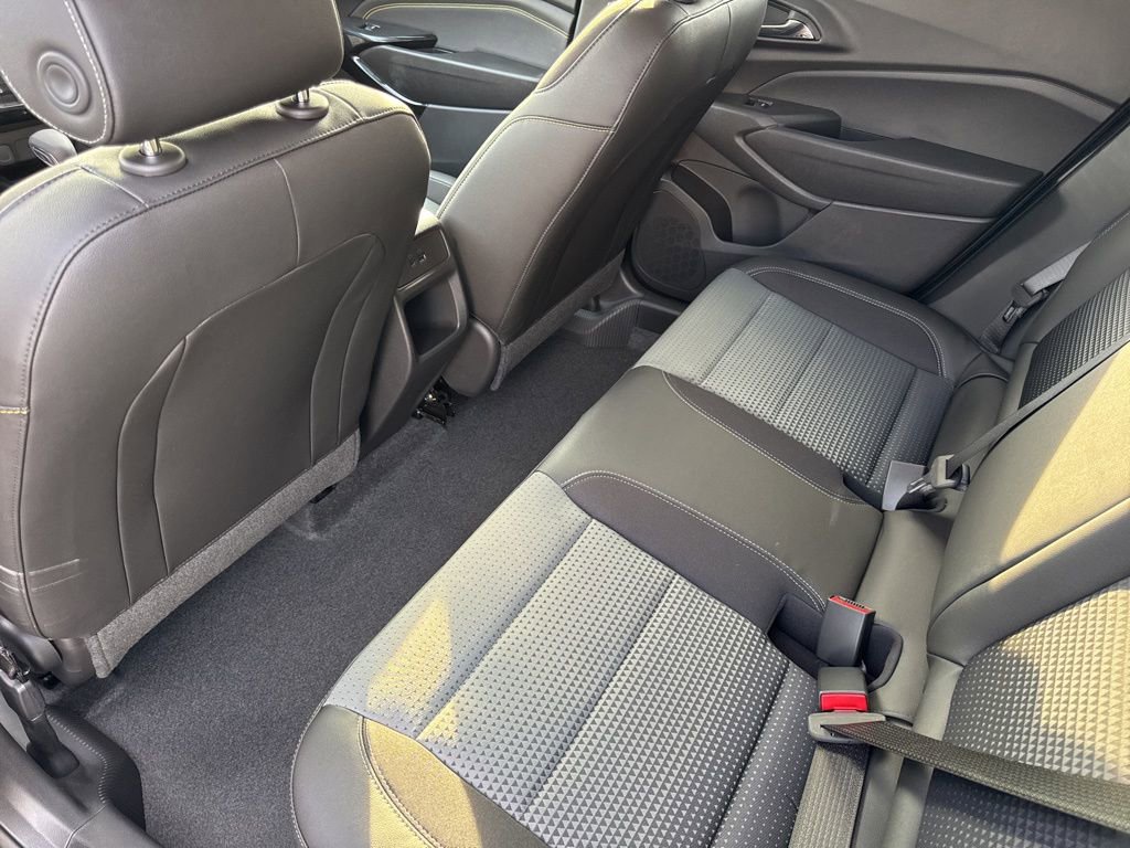 New 2026 Chevrolet Trax LT w/ LT Convenience Package image 30