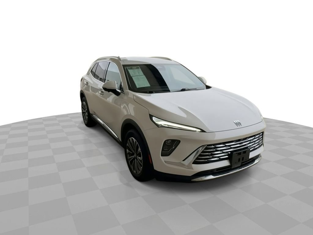 Certified 2025 Buick Envision Preferred image 2