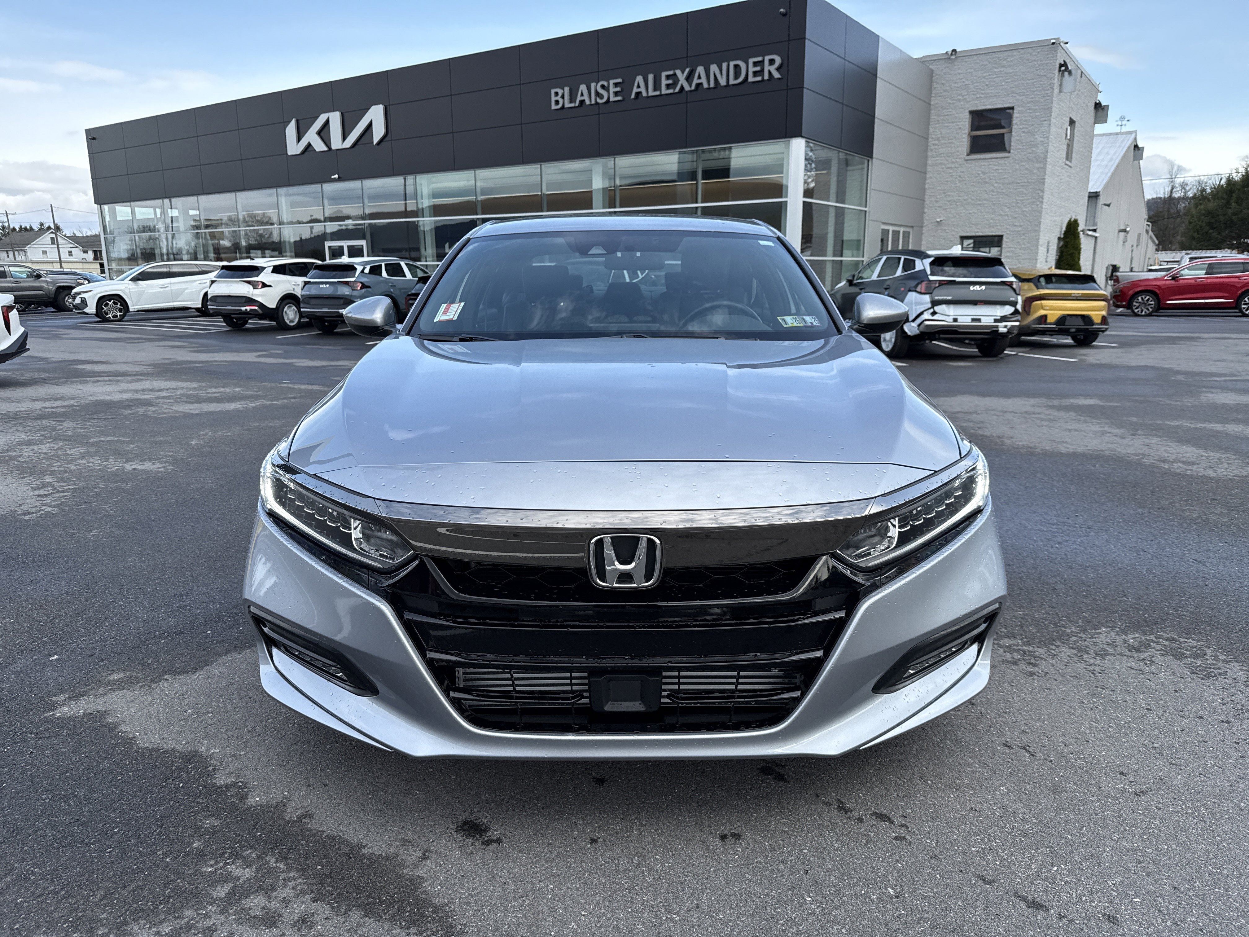 Used 2018 Honda Accord Sport image 9