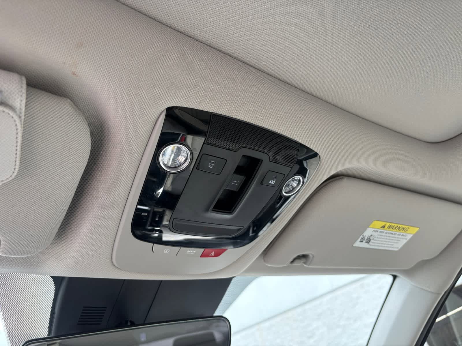 Used 2023 Kia Sorento S w/ Panoramic Sunroof Package AWD/4WD image 26