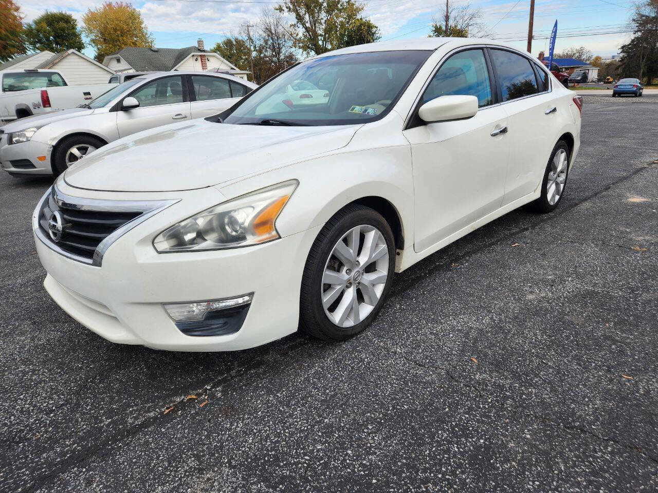 Used 2013 Nissan Altima 3.5 S image 1