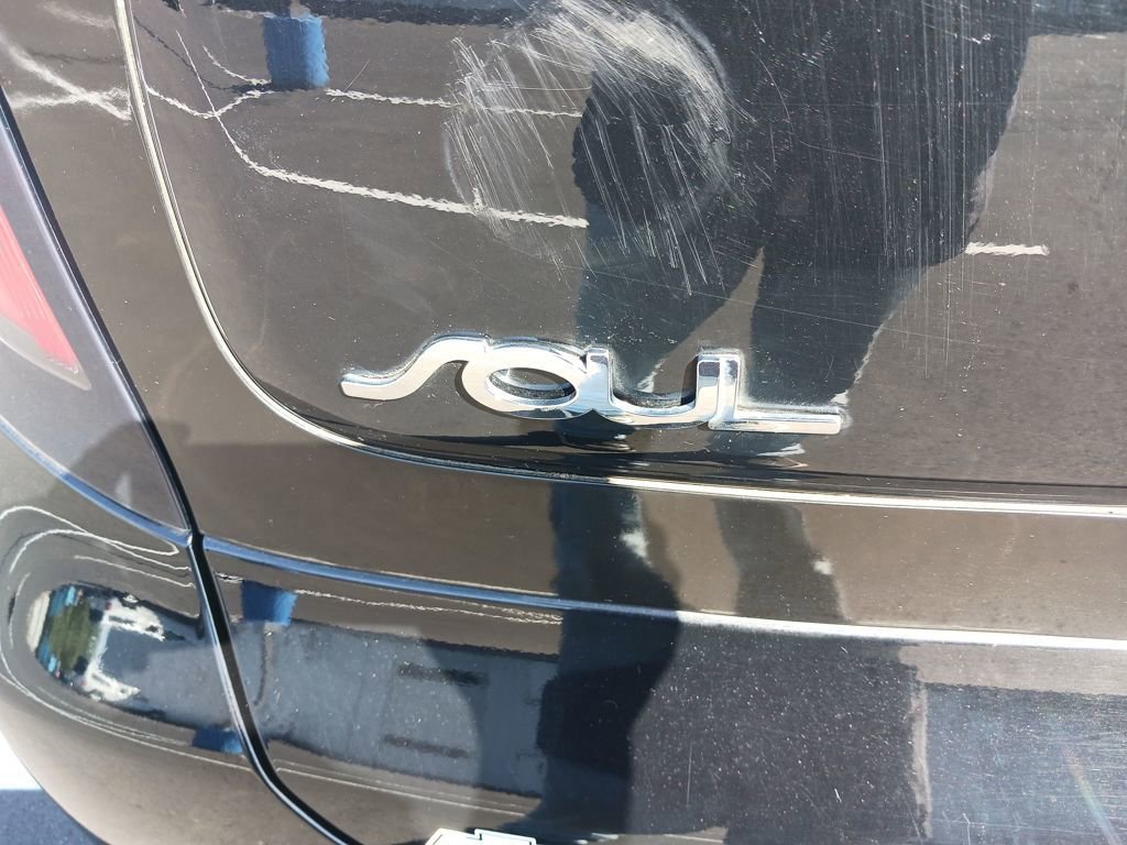 Used 2016 Kia Soul + image 30