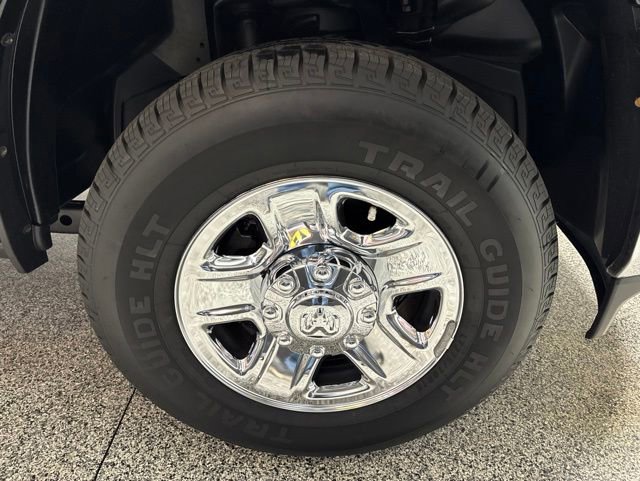 Used 2020 RAM 2500 Tradesman w/ Chrome Appearance Group AWD/4WD image 18