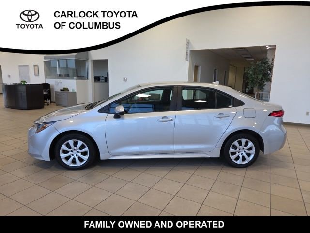 Used 2024 Toyota Corolla LE FWD image 1