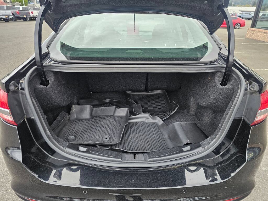 Used 2017 Ford Fusion Titanium AWD/4WD image 10