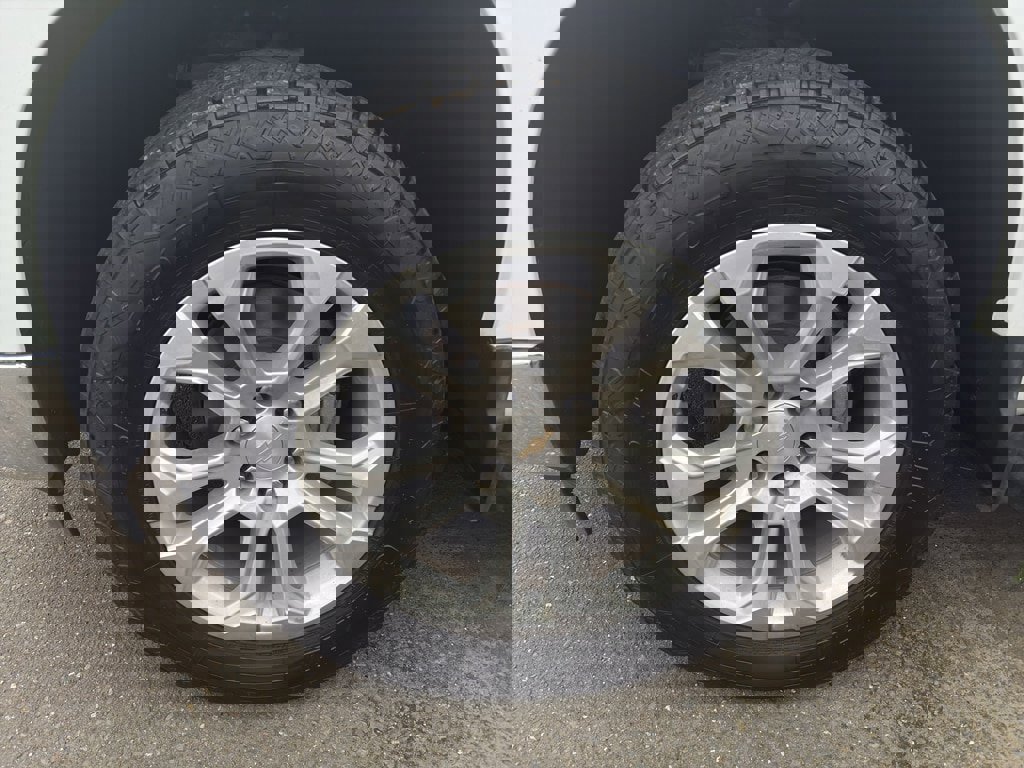 Used 2023 Chevrolet Silverado 1500 LTZ image 2