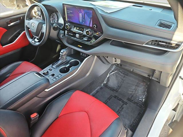 Used 2024 Toyota Highlander XSE AWD/4WD image 29