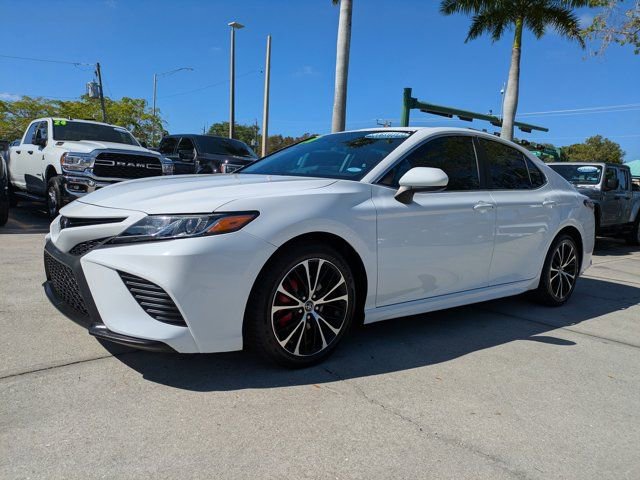 Used 2020 Toyota Camry SE image 7