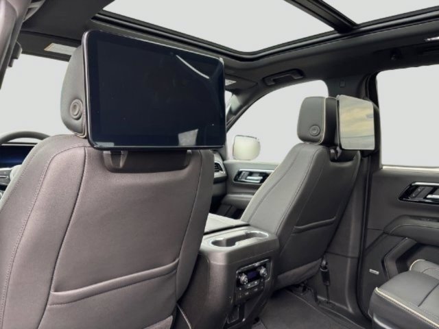 Used 2026 Chevrolet Tahoe Premier AWD/4WD image 34