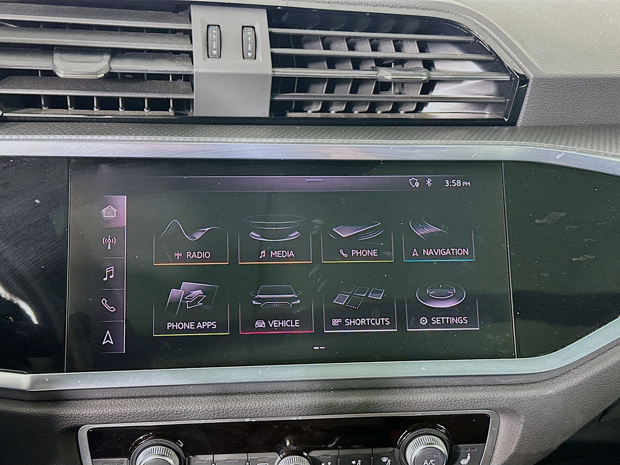 Used 2020 Audi Q3 2.0T Premium Plus w/ Premium Plus Package image 19