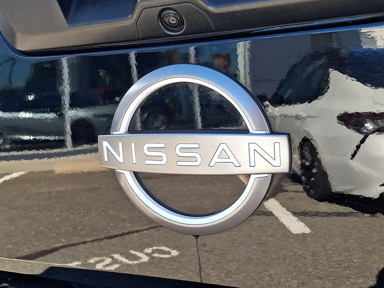 Used 2024 Nissan Frontier SV w/ SV Convenience Package AWD/4WD image 32