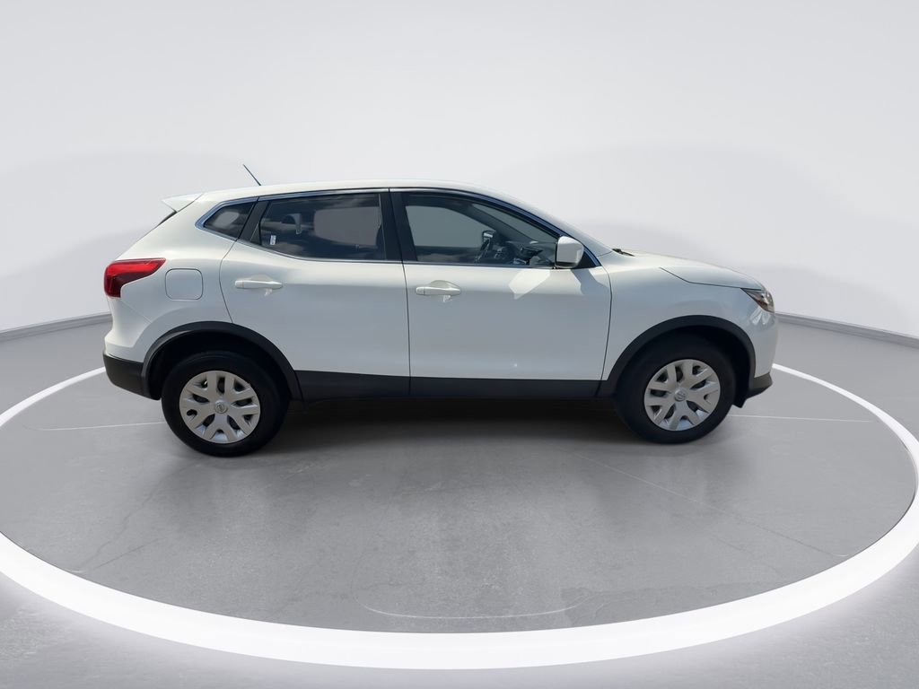 Used 2018 Nissan Rogue Sport S AWD/4WD image 9